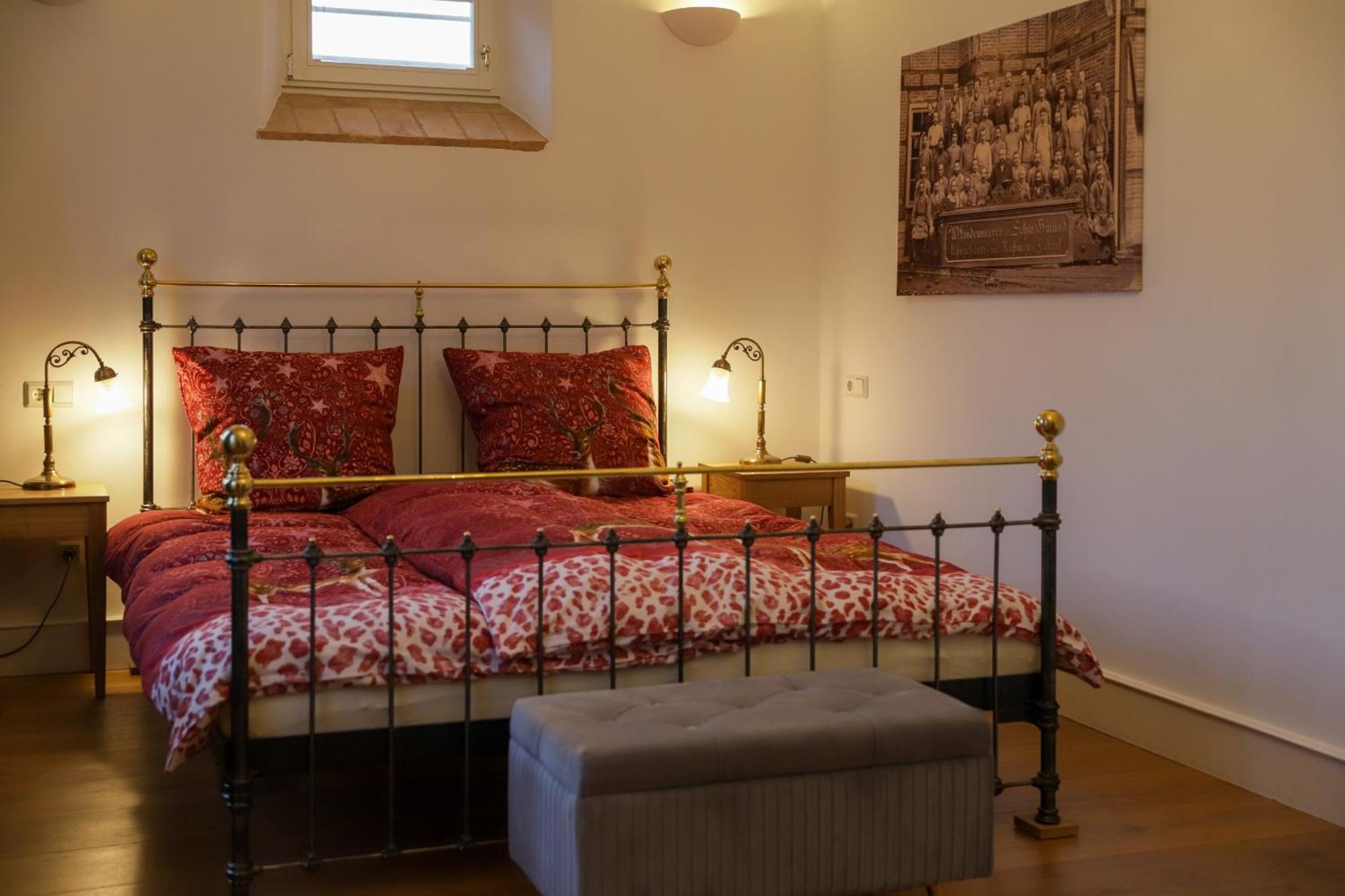 Boutique-Hotel Im Sternenhof Grosskarlbach Bagian luar foto