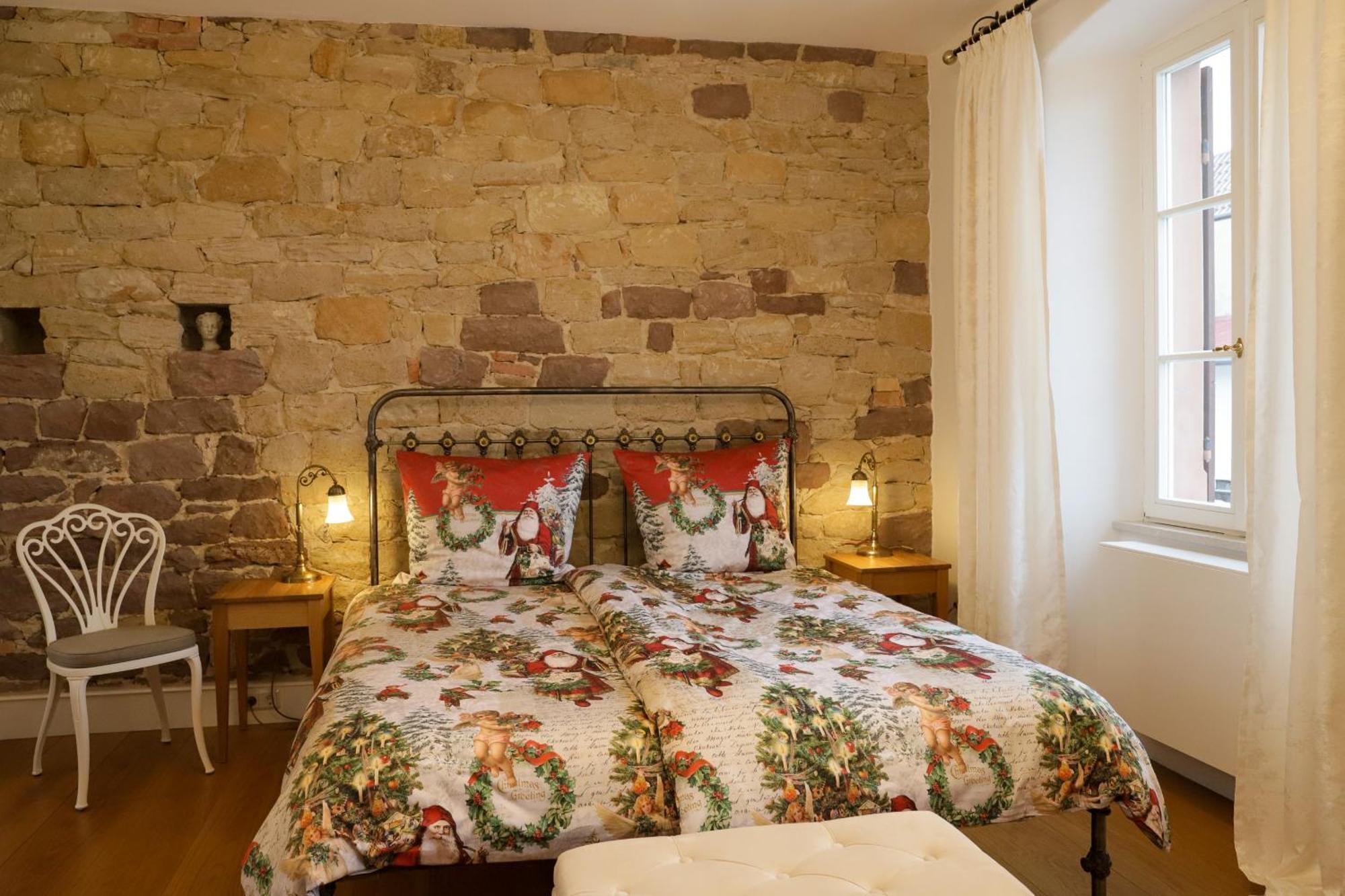 Boutique-Hotel Im Sternenhof Grosskarlbach Bagian luar foto
