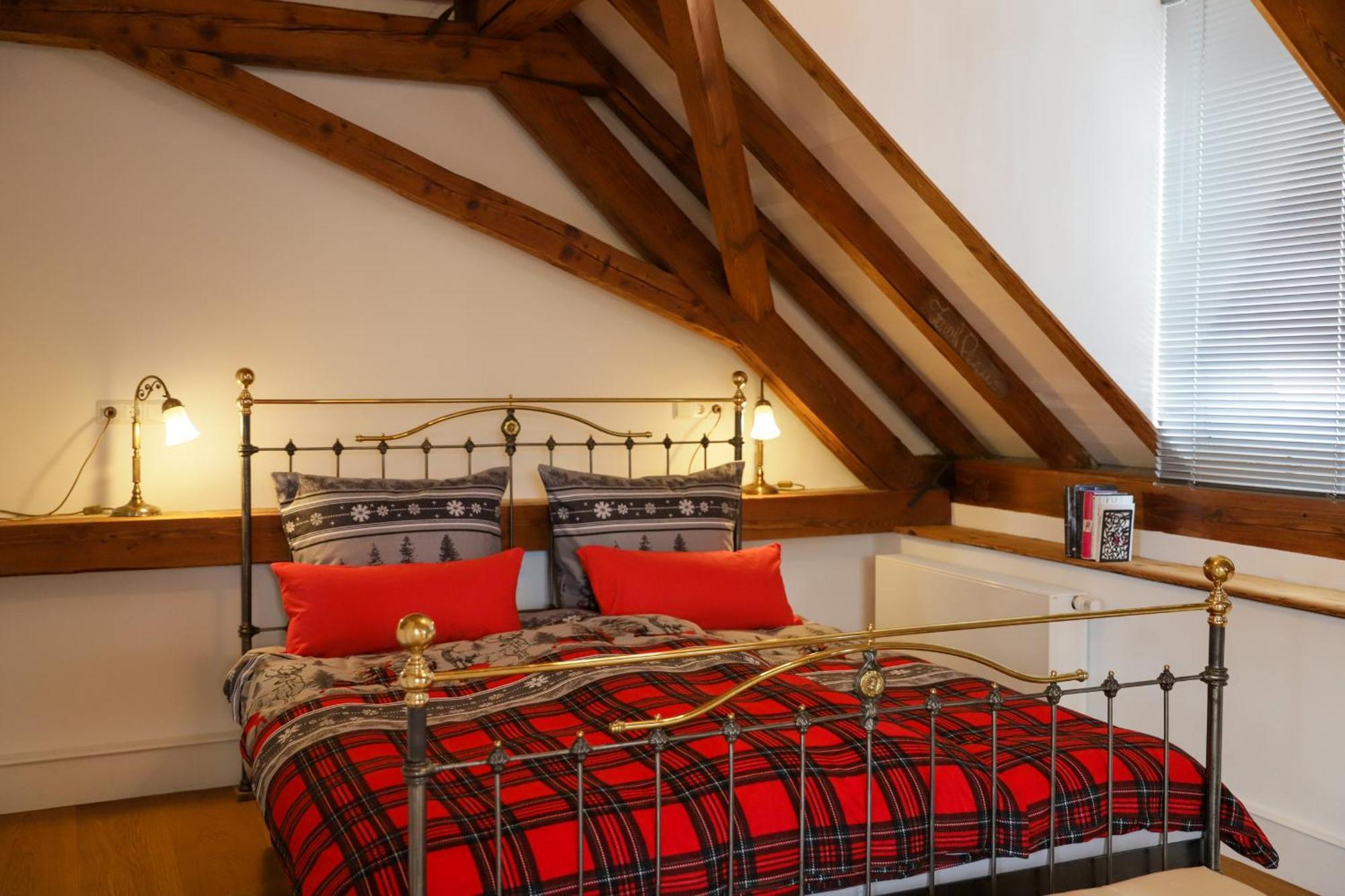 Boutique-Hotel Im Sternenhof Grosskarlbach Ruang foto